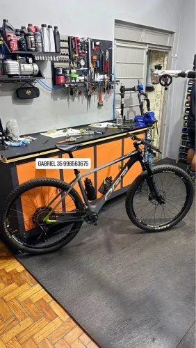 Bicicleta Oggi Agile PRO Carbono
