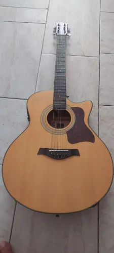 Vendo ou troco violão tagima Califórnia. 