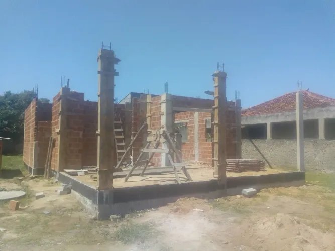 Construtor (região dos lagos )