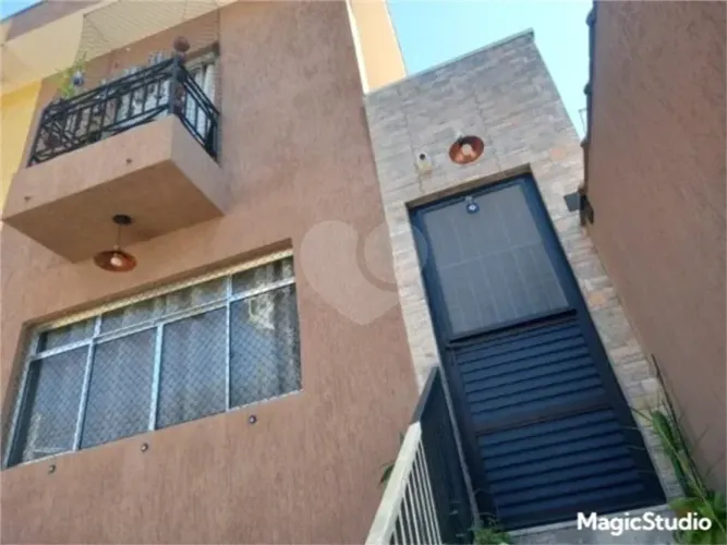 Casa com 273m², 3 dormitórios, 4 vagas, à venda no Tremembé.