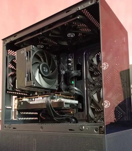Pc gamer i5-8500/RX 5500 XT 8GB/16GB RAM (NÃO ACEITO TROCAS)