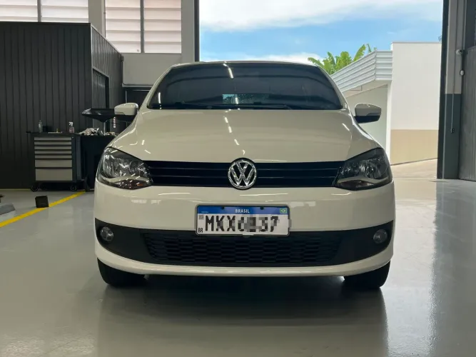 Volkswagen Fox 1.6 MI Total Flex 8V 5P 2013