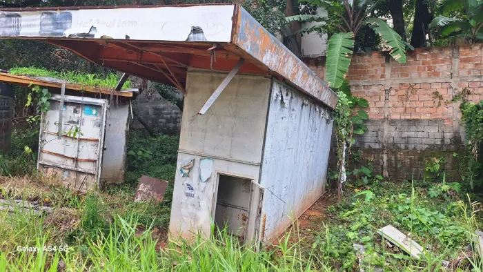 Bancas de Jornal usadas, quiosque, casa de campo, venda, loja, depósito, entrega região BH