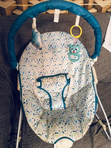 Vendo cadeirinha que vibra e toca