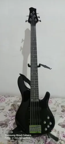Vende-se um contrabaixo targima milenium 5 cordas