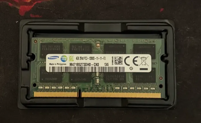 Memória Ram Samsung 4gb Ddr3 1600mhz Pc3 12800s