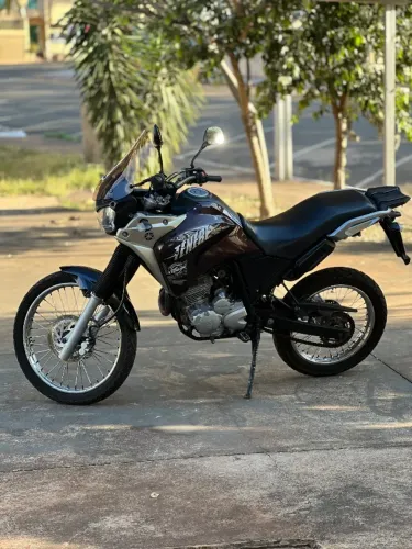 Moto Ténéré 250, ano 2016