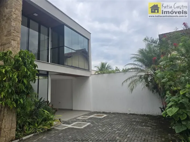 Casas em Condomínio para venda em Niteroi no bairro Itaipu