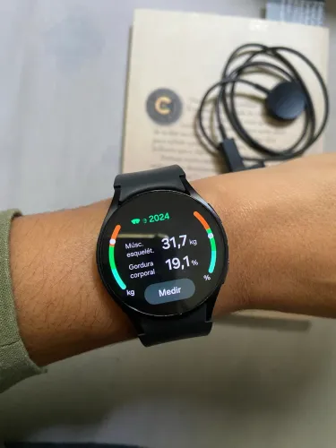 Smartwatch Samsung Galaxy Watch6 BT 40mm Tela Super AMOLED de 1.31" Grafite