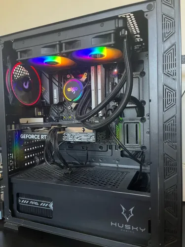 PC Gamer Ryzen 7 + RTX 5060