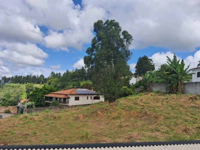 Terreno à venda no Portal da Serra - Serra Negra/SP