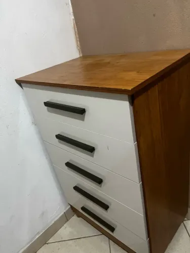 Cômoda 5 gavetas
