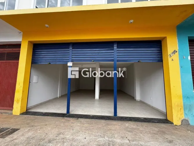 Ponto comercial com 1 banheiro, com 70m² no bairro São Geraldo