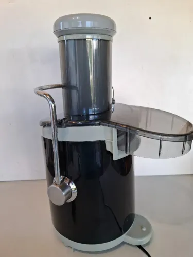 Centrífuga de Sucos Electrolux Cuisine Mod. JEC10 127V 600W