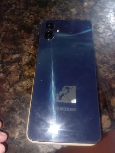 Vende-se celular barato a06 semi novo zerado