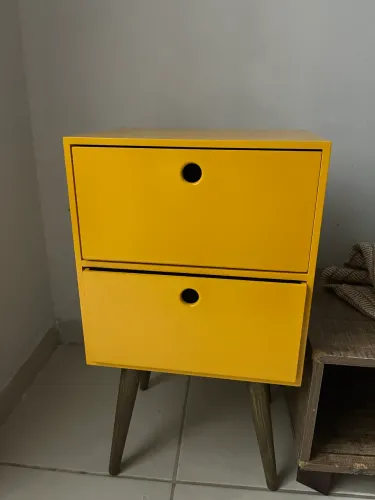 Vendo 2 mesas de cabeceiras