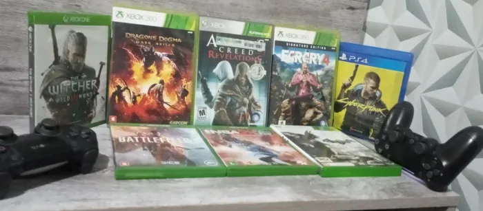 Lote de Jogos e controles Léia a descrição