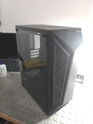 Gabinete gamer Hayom GB1713 sem ventoinhas (fans).