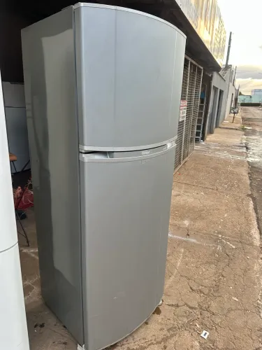 Vendo geladeira Brastemp