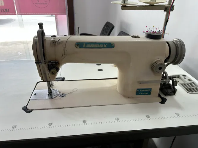 Máquina reta industrial 