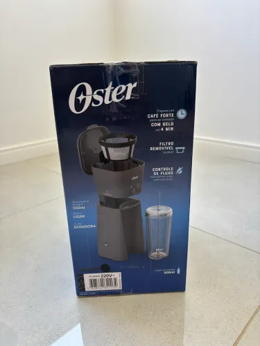 Cafeteira 2 em 1 iced coffe Oster 600ml
