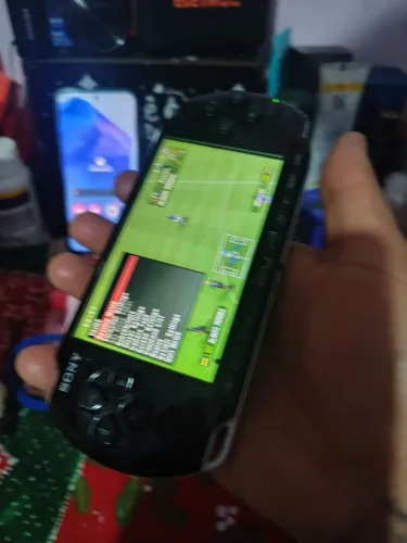PSP com 108 jogos
