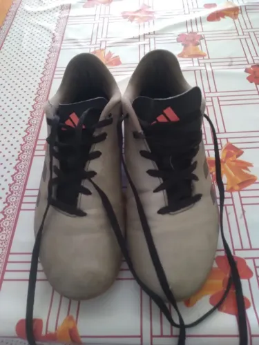 Tênis de futsal numeração 38/39
