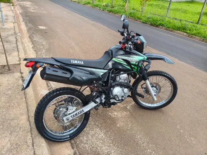 Yamaha XTZ 250 Lander - Preta (2015)