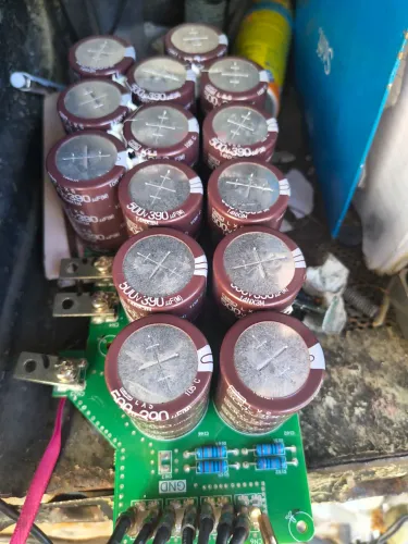 Banco De Capacitor com 14 Cap 500v 390uF