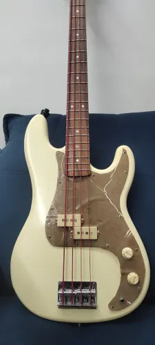 Baixo SX precision 