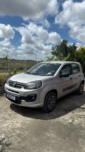 Fiat Uno Attractive 1.0 EVO Fire Flex 8V 5P 2021