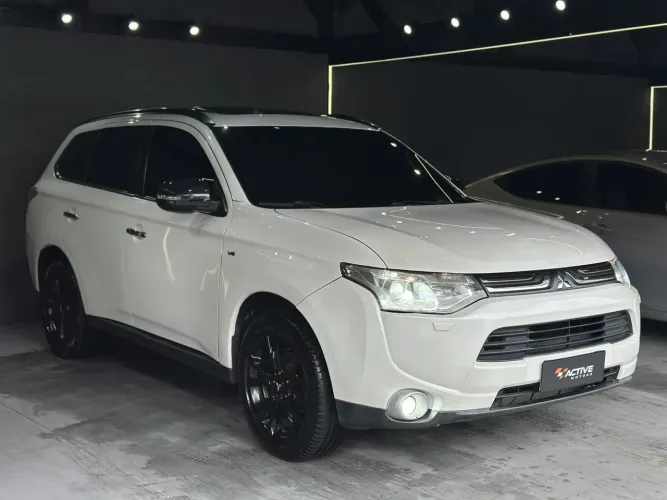 Mitsubishi Outlander 3.0/ GT 3.0 V6 Aut. 2015