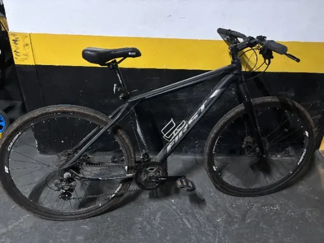 Bicicleta FIRST