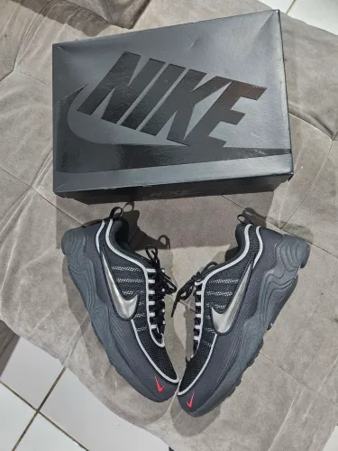Air zoom spiridon og Black Metallic Silver tamanho 42