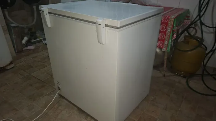 Freezer 300 L semi novo