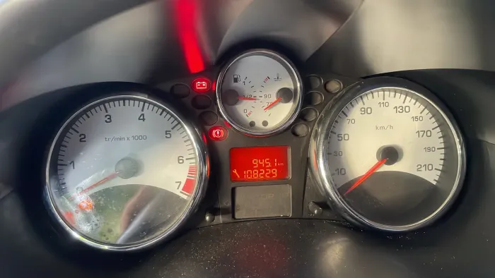 Peugeot 207 XR 1.4 Flex 8V 3P 2013