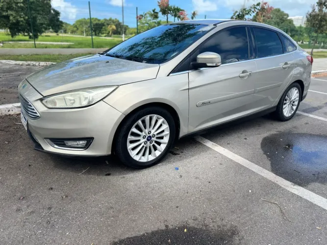 Ford Focus Fastback Tit./t.plus 2.0 Flex Aut. 2016