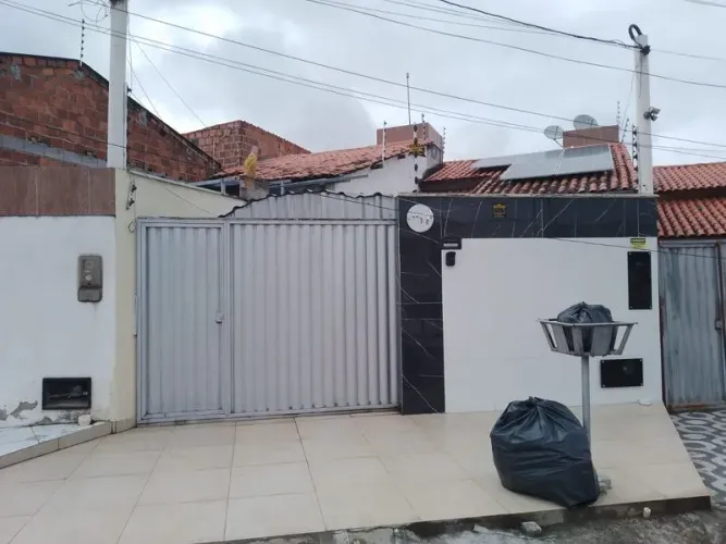 Casa com 2 Quarto(s) e 2 banheiro(s) para Alugar, 80 m² por R$ 1250 / Mês