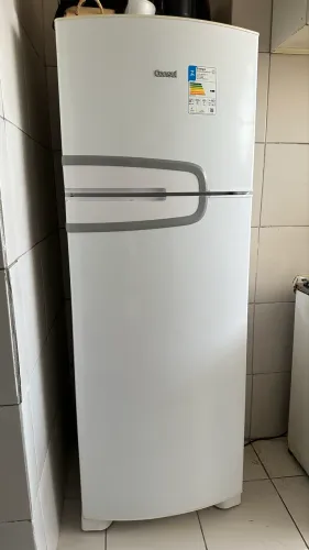 Geladeira 240L