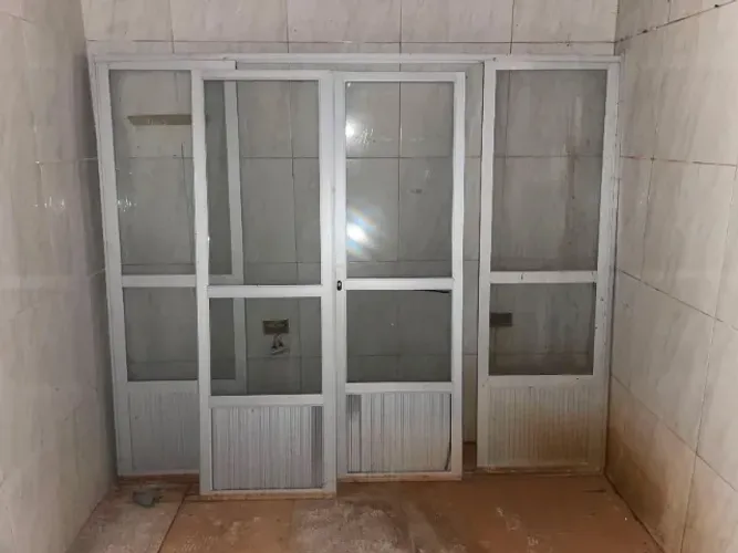 Porta 4 folhas muito conservado