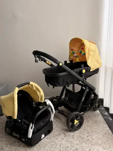 Carrinho de bebê Mobi Safety 1st amarelo