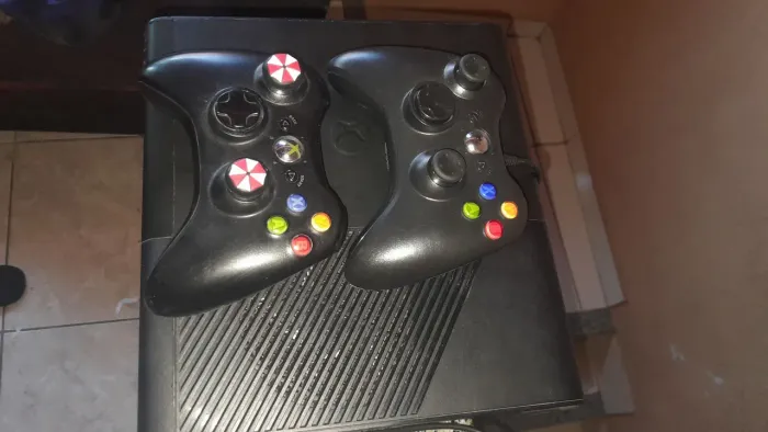 Xbox 360 Super Slim desbloqueado