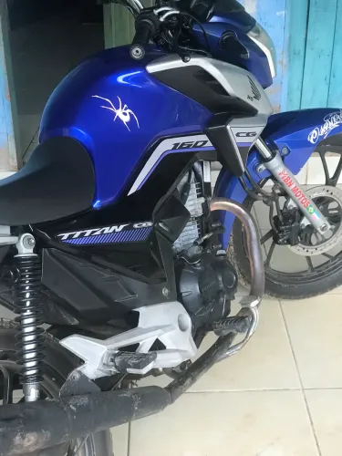 Vendo essa Titan