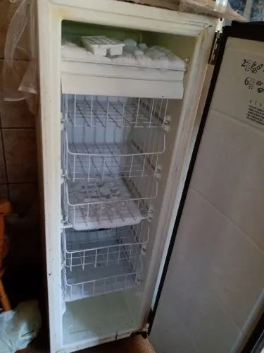 Freezer precisa lixa e pinta 