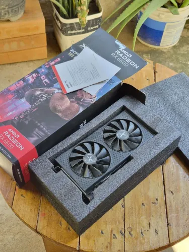 AMD rx 6600 8gb placa de video com caixa.