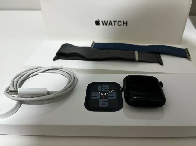 Apple Watch SE (GPS) (2ª Geração)
