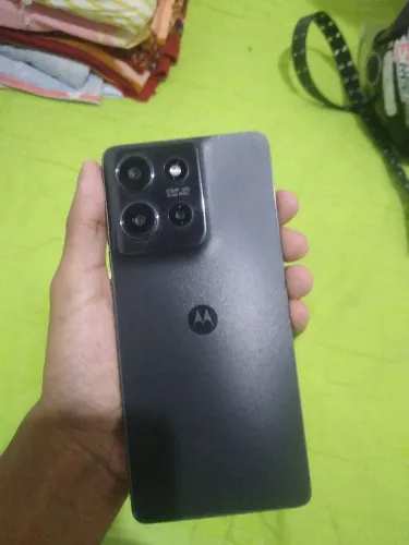 Moto G75 com defeito (Não liga)