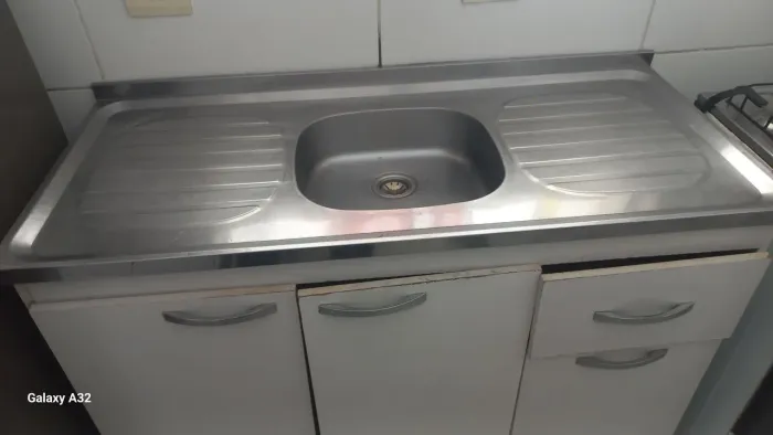 Pia de cozinha inox (balcão incluso)