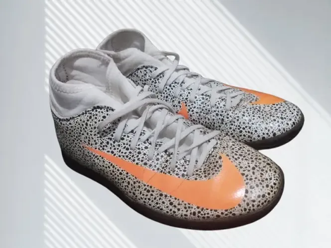 Lote/Avulso: Tênis Infantil e Chuteira Nike (Números 31 ao 33)