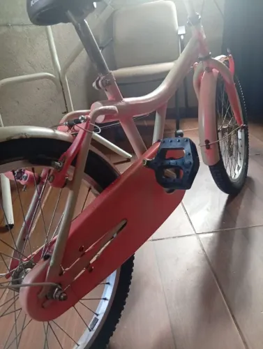 Bicicleta aro 20 semi-nova 